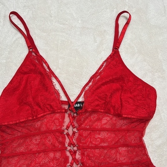 Red Rehab Lab Lace Bodysuit size L - Picture 2 of 11